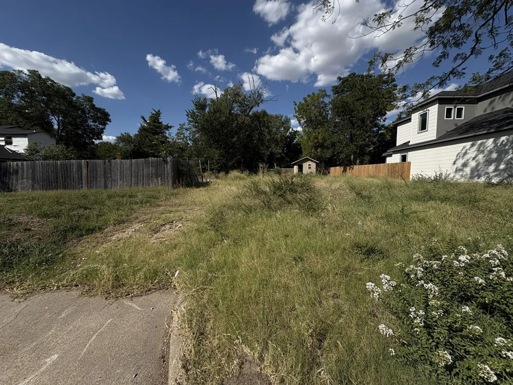713 E Jefferson Street Waxahachie, TX 75165