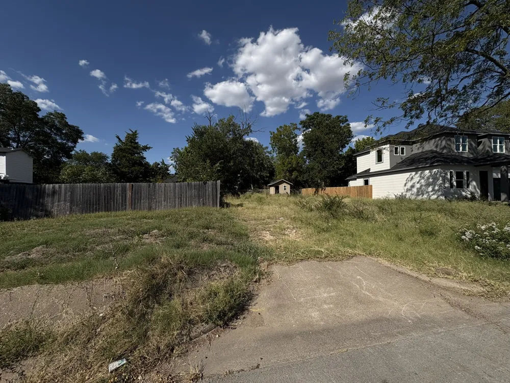 713 E Jefferson Street Waxahachie, TX 75165