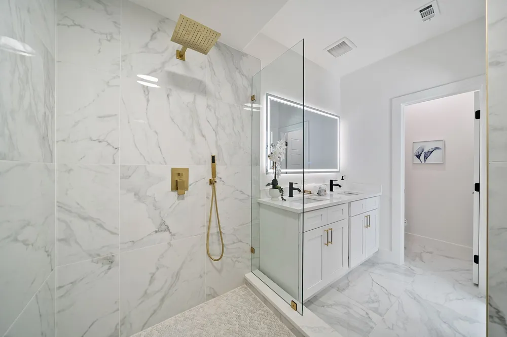 1309 Shady Hollow Euless, TX 76039