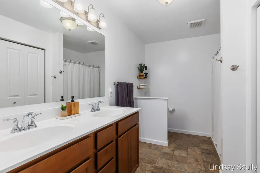 363 Minstehr Drive Middleville, MI 49333