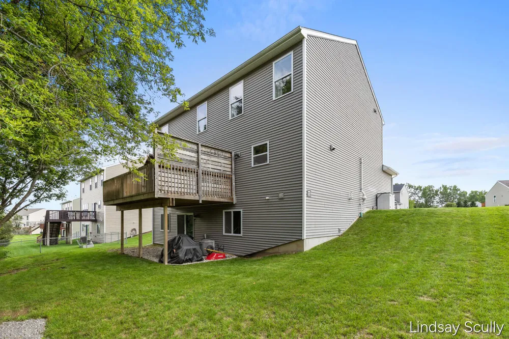 363 Minstehr Drive Middleville, MI 49333
