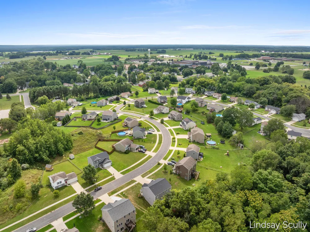 363 Minstehr Drive Middleville, MI 49333