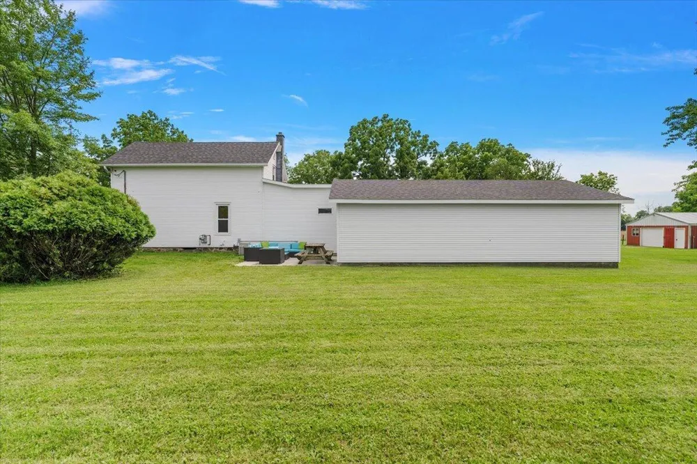 7453 Morse Lake Avenue SE Alto, MI 49302