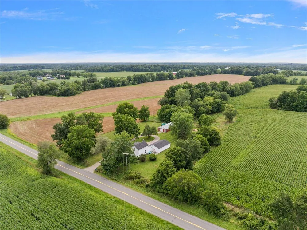 7453 Morse Lake Avenue SE Alto, MI 49302