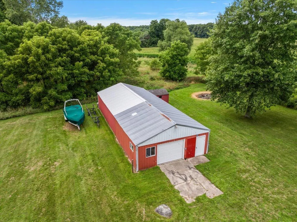7453 Morse Lake Avenue SE Alto, MI 49302