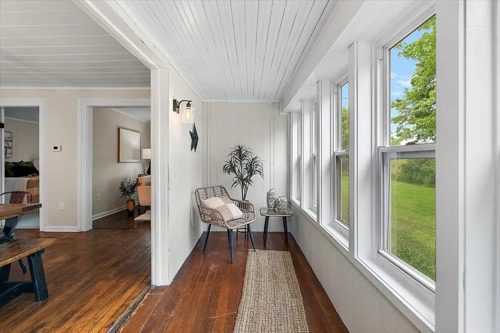 7453 Morse Lake Avenue SE Alto, MI 49302