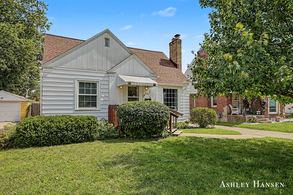 1714 Fremont Avenue NW Grand Rapids, MI 49504