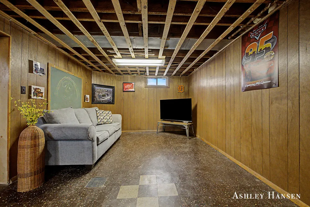 1714 Fremont Avenue NW Grand Rapids, MI 49504