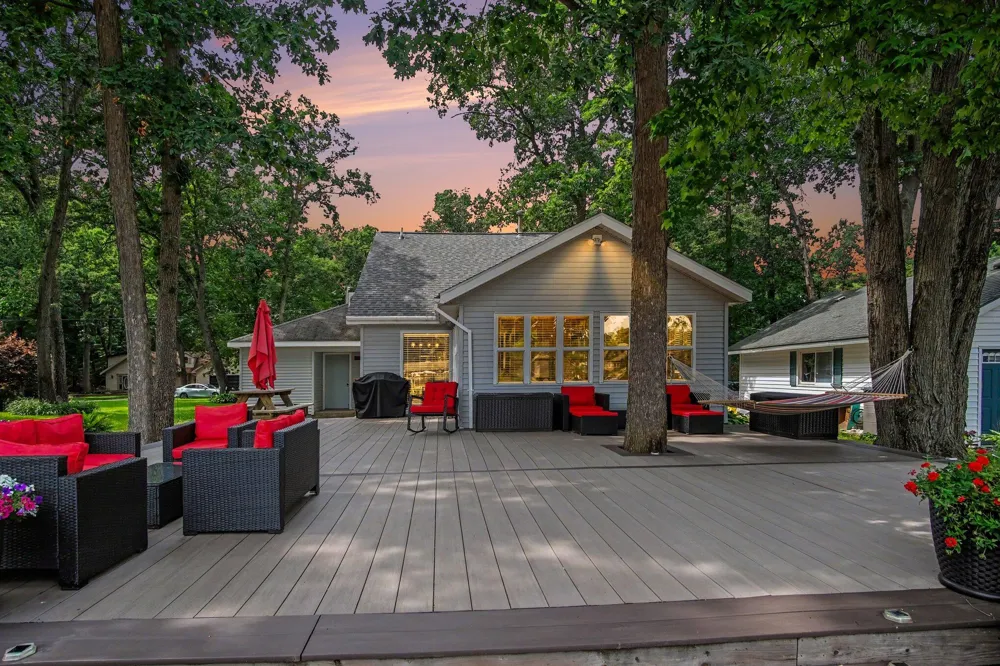 8570 Cochise Drive Howard City, MI 49329