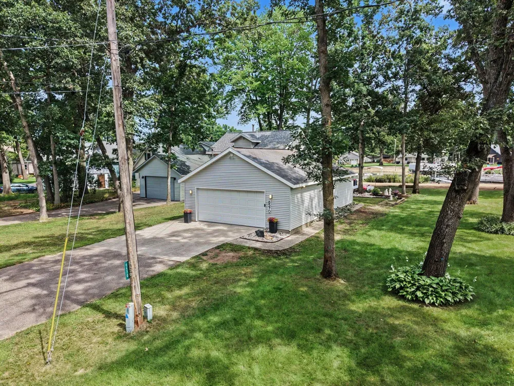 8570 Cochise Drive Howard City, MI 49329