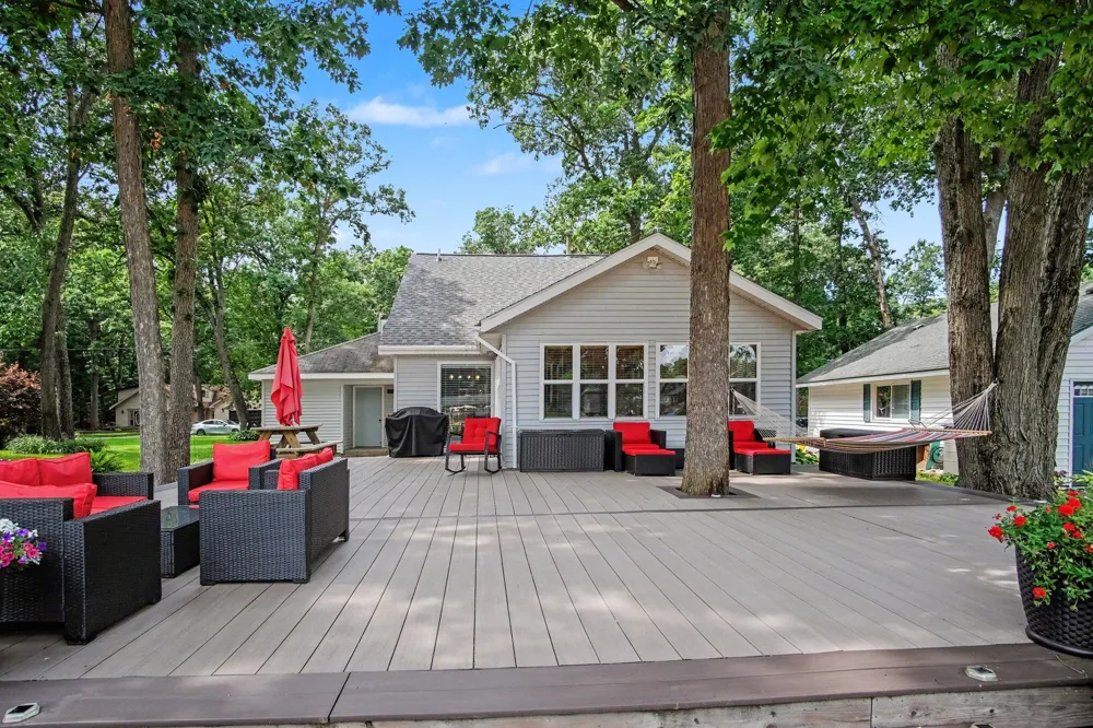8570 Cochise Drive Howard City, MI 49329