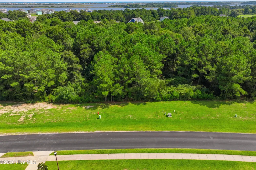 326 Spicer Lake Drive Holly Ridge, NC 28445