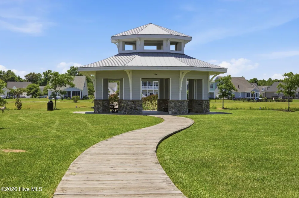 326 Spicer Lake Drive Holly Ridge, NC 28445
