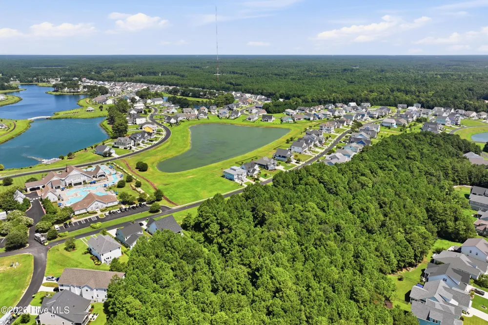 326 Spicer Lake Drive Holly Ridge, NC 28445