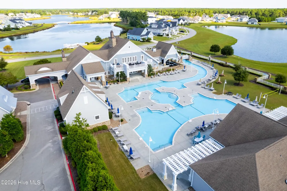 326 Spicer Lake Drive Holly Ridge, NC 28445