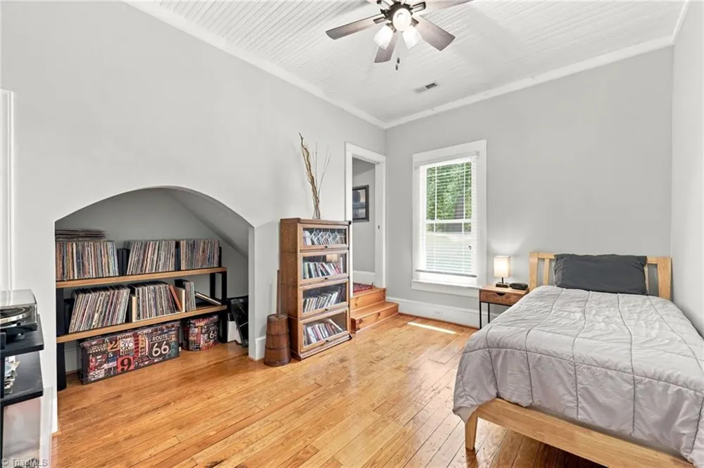 306 Ninth Street Mebane, NC 27302