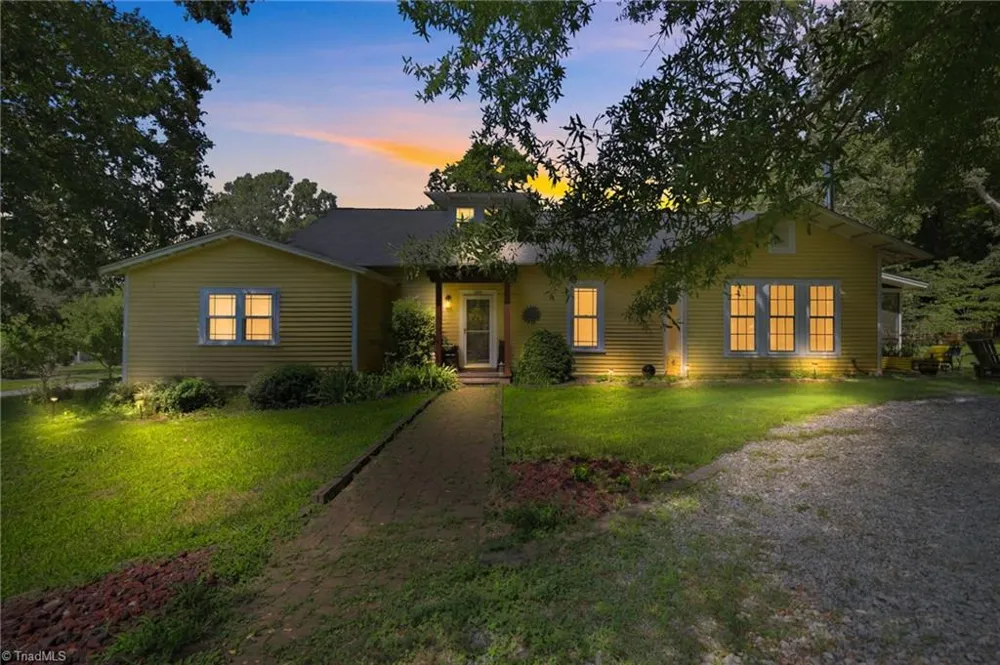 306 Ninth Street Mebane, NC 27302