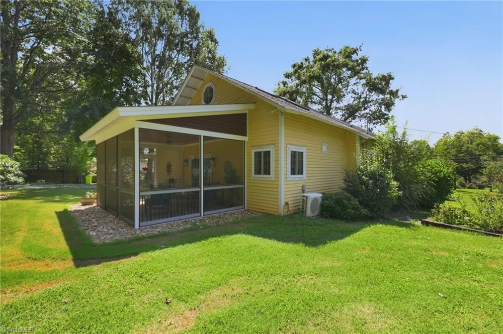306 Ninth Street Mebane, NC 27302