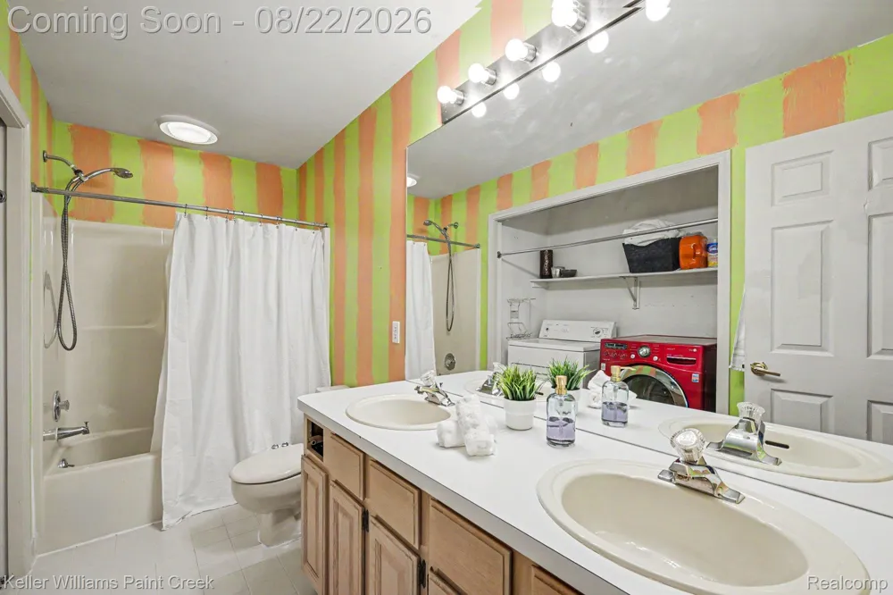 1724 Foresthill Drive Rochester Hills City, MI 48306