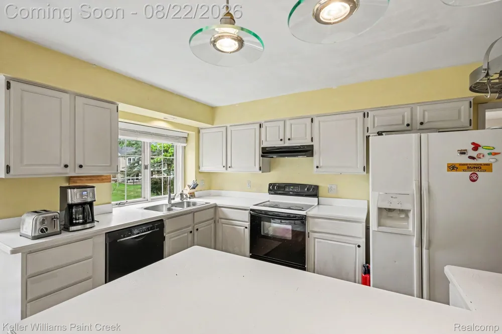 1724 Foresthill Drive Rochester Hills City, MI 48306