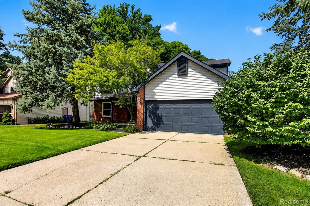 41926 Pocatello Drive Canton Charter Township, MI 48187