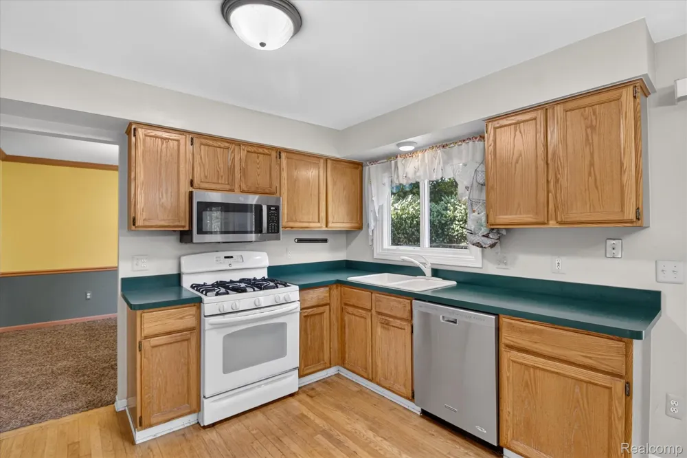 41926 Pocatello Drive Canton Charter Township, MI 48187