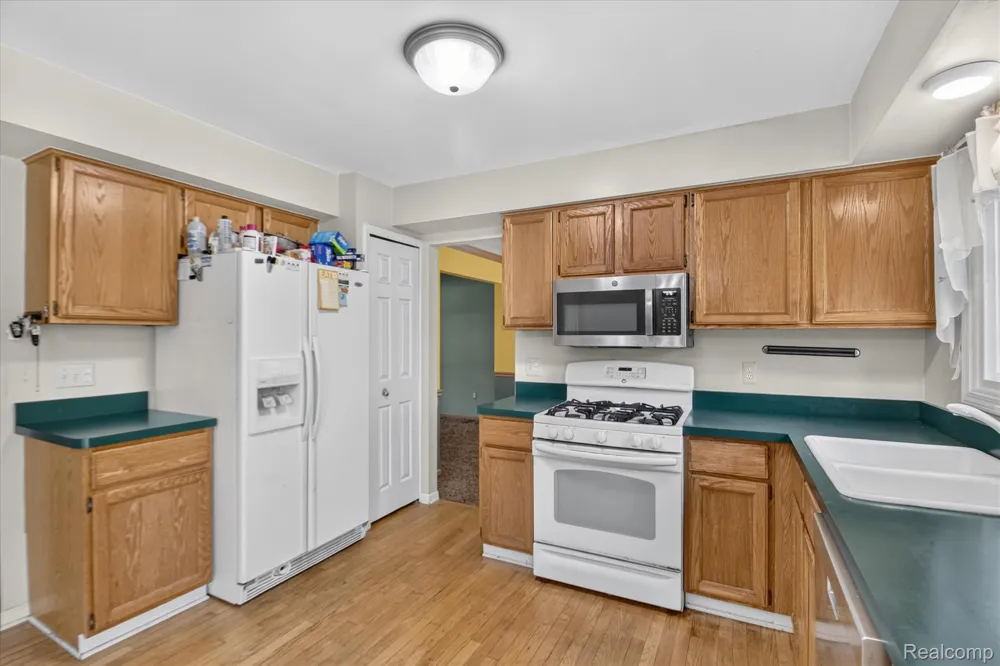 41926 Pocatello Drive Canton Charter Township, MI 48187