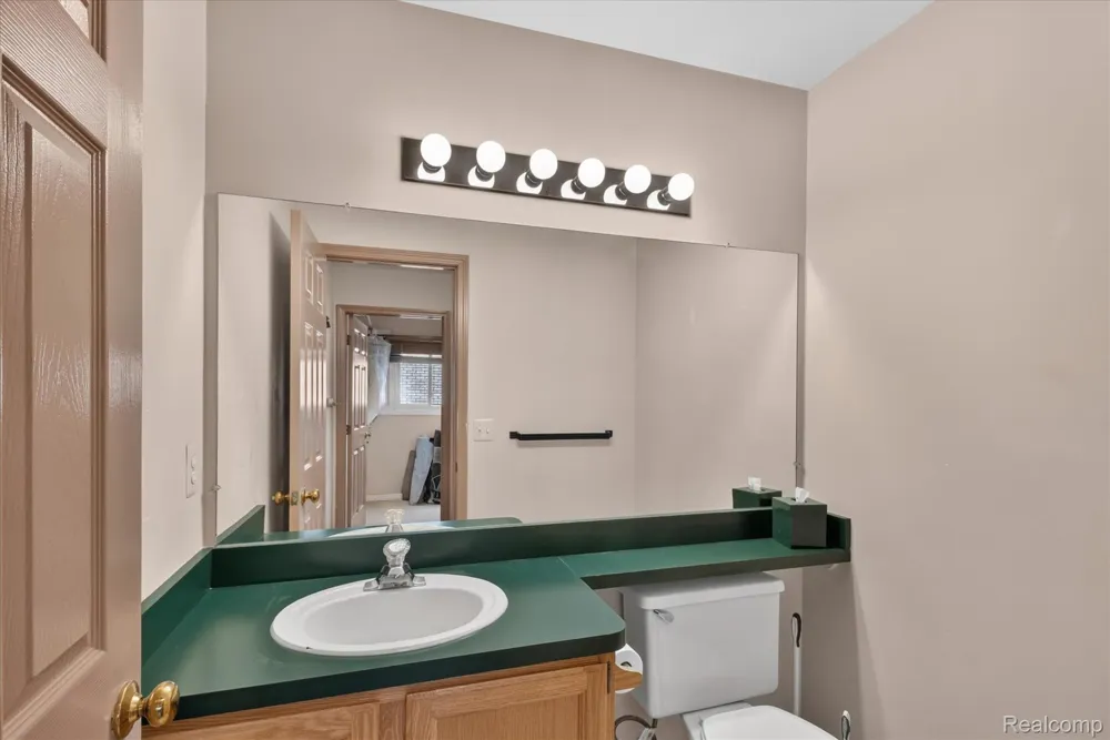 41926 Pocatello Drive Canton Charter Township, MI 48187