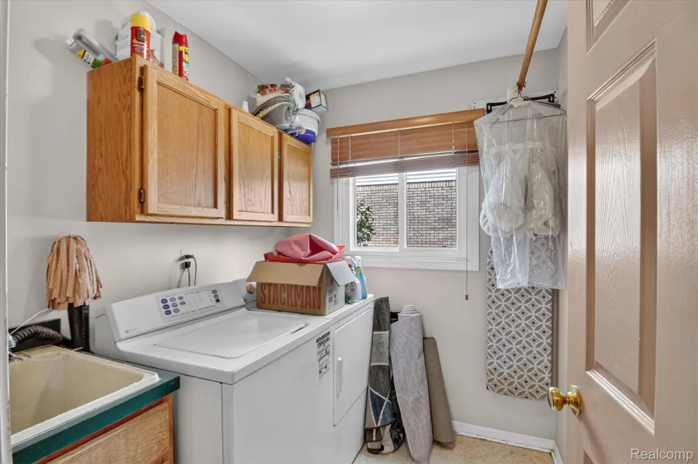 41926 Pocatello Drive Canton Charter Township, MI 48187