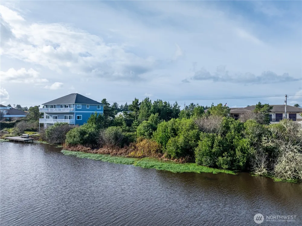 564 Point Brown Avenue NE Ocean Shores, WA 98569