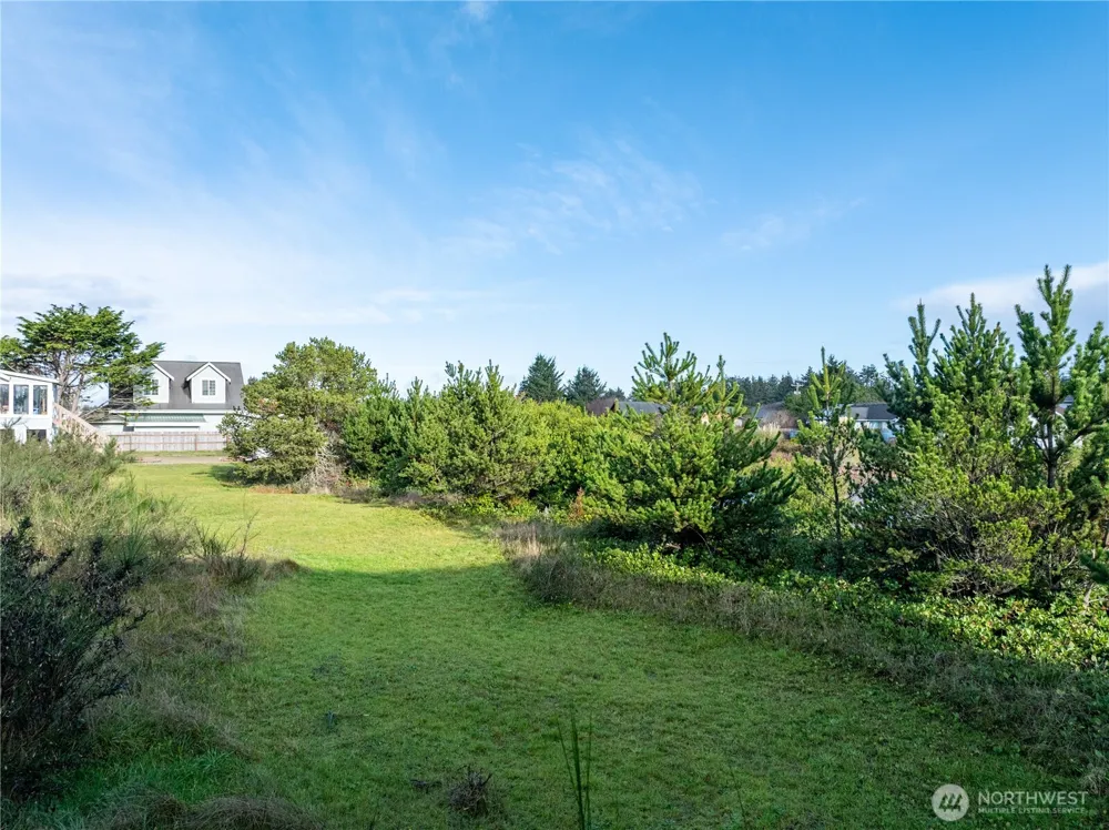 564 Point Brown Avenue NE Ocean Shores, WA 98569