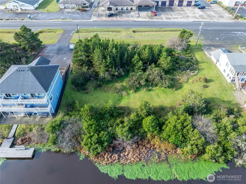 564 Point Brown Avenue NE Ocean Shores, WA 98569