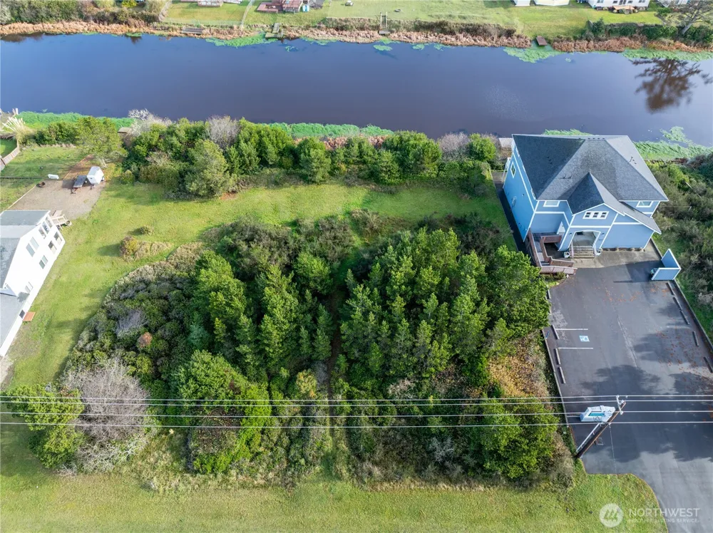564 Point Brown Avenue NE Ocean Shores, WA 98569