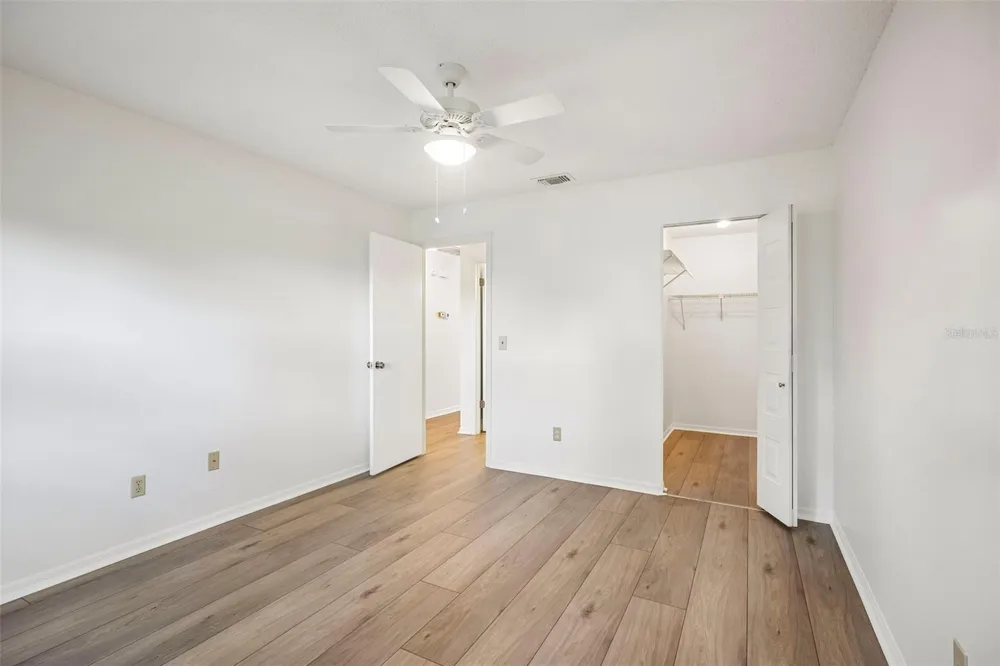 2224 GRENADIER DRIVE Sun City Center, FL 33573