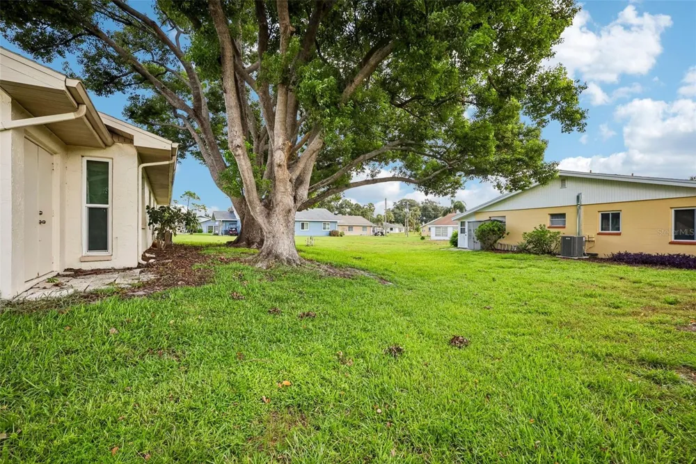 2224 GRENADIER DRIVE Sun City Center, FL 33573