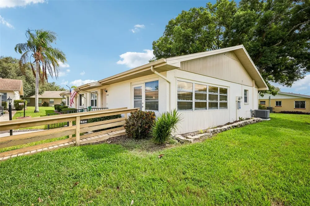 2224 GRENADIER DRIVE Sun City Center, FL 33573
