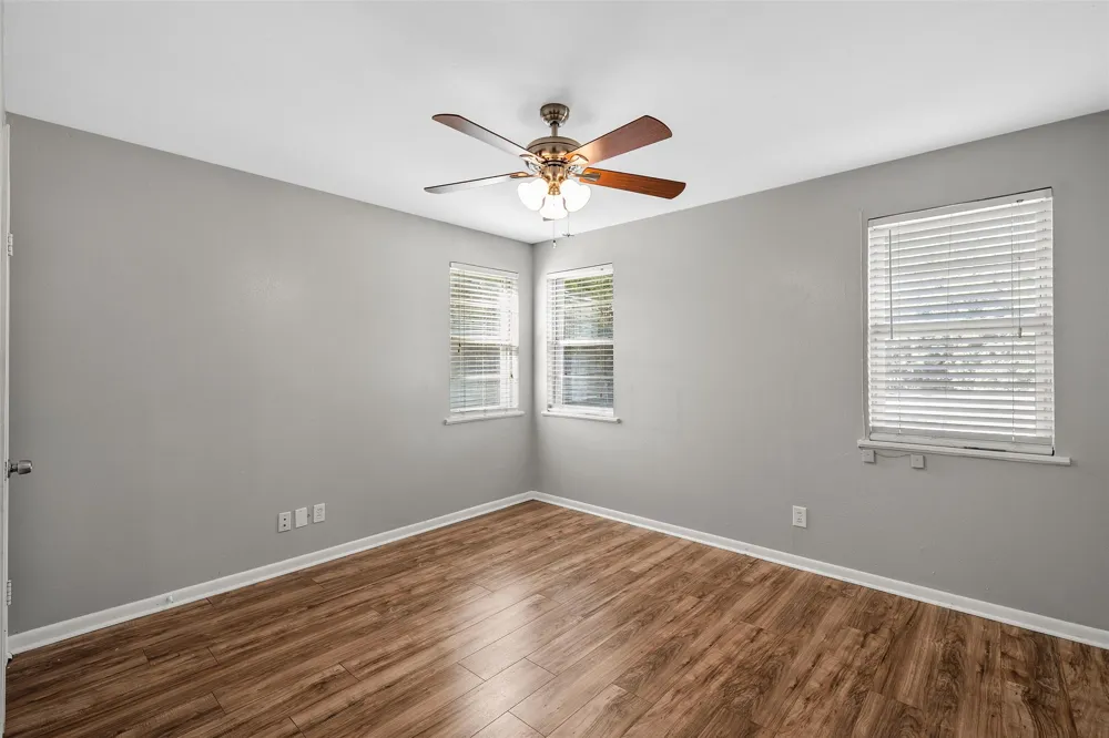 316 Cranbrook Drive Woodway, TX 76712