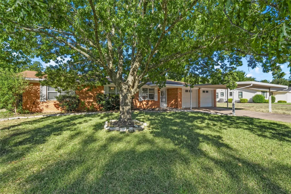 316 Cranbrook Drive Woodway, TX 76712
