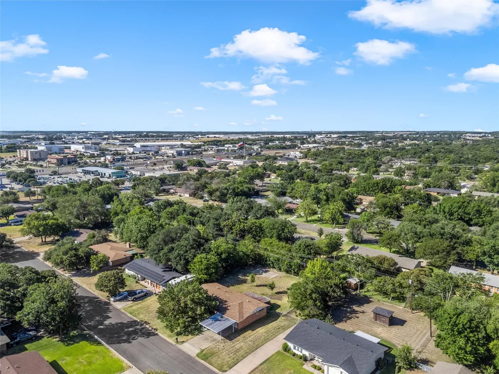 316 Cranbrook Drive Woodway, TX 76712