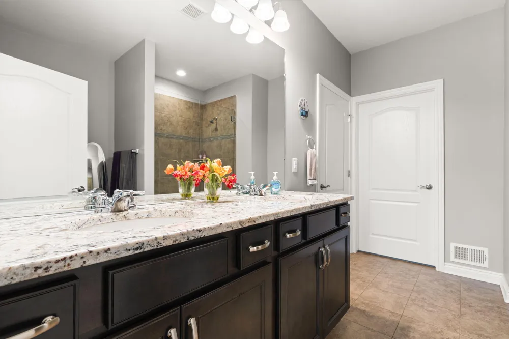 568 Ivyland Street Ann Arbor, MI 48108