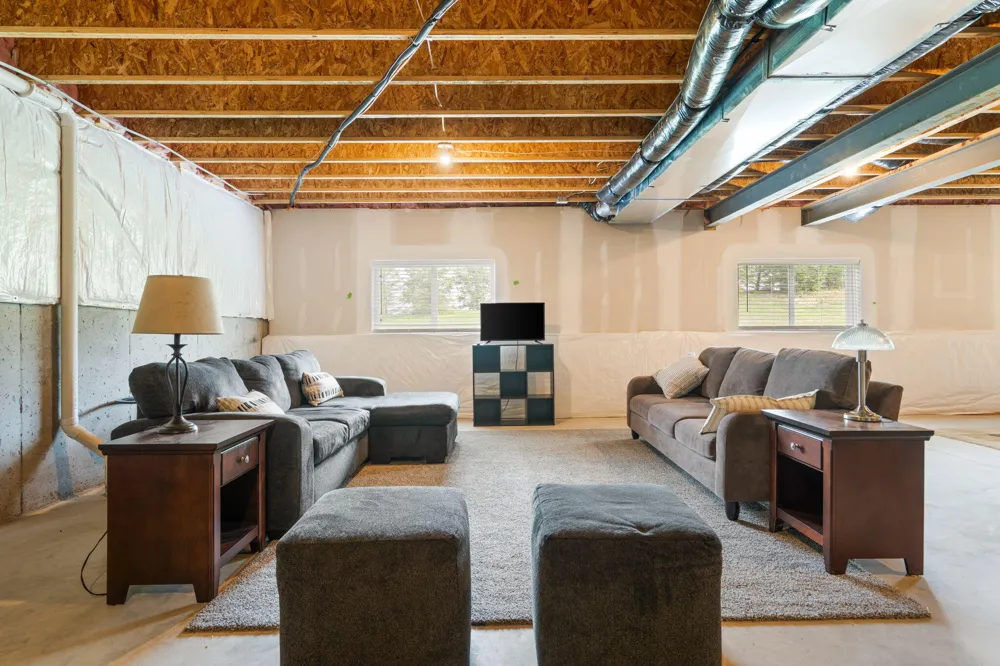 568 Ivyland Street Ann Arbor, MI 48108