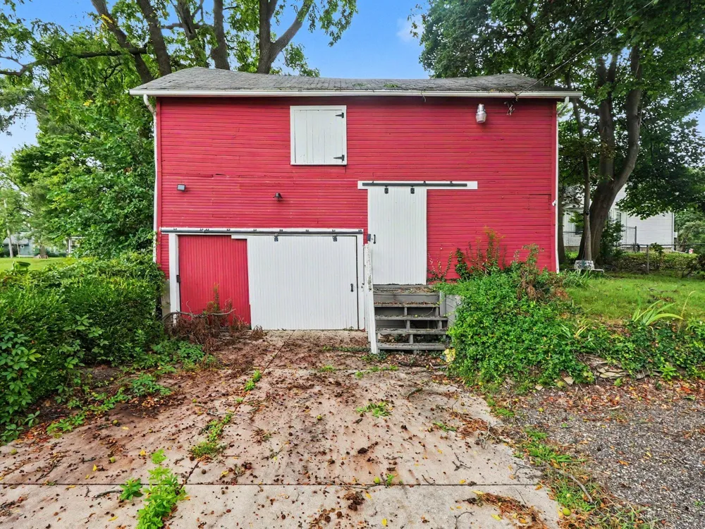 722 Webb Street Jackson, MI 49202