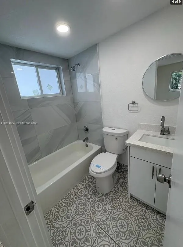 1811 NW 19th Ter #8 Miami, FL 33125