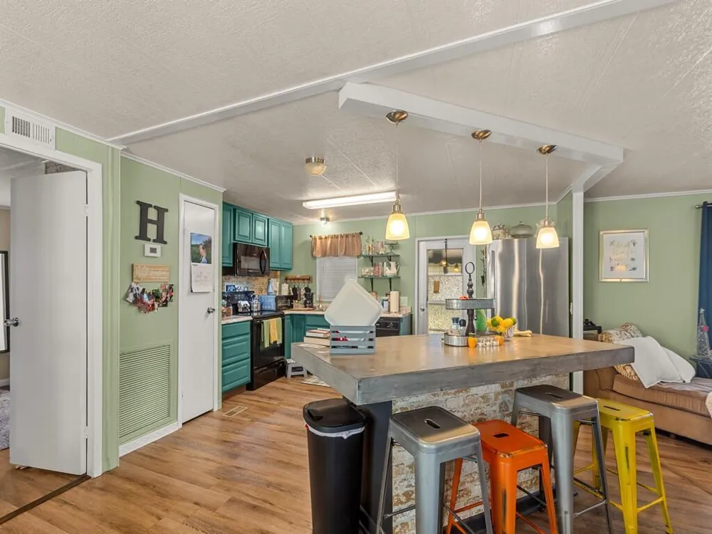 385 NE Jade Circle Jensen Beach, FL 34957