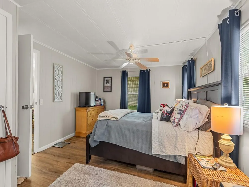 385 NE Jade Circle Jensen Beach, FL 34957