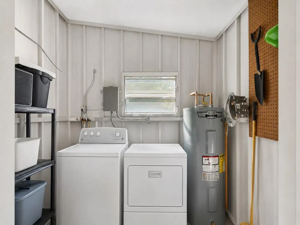 385 NE Jade Circle Jensen Beach, FL 34957