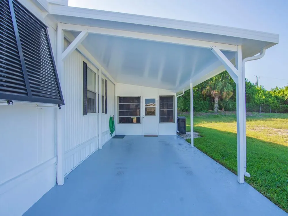 385 NE Jade Circle Jensen Beach, FL 34957