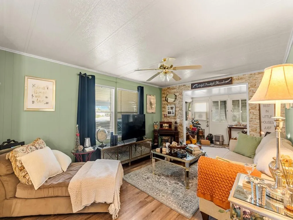 385 NE Jade Circle Jensen Beach, FL 34957