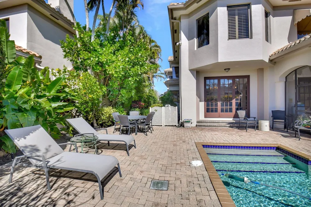 2286 NW 60th Street Boca Raton, FL 33496