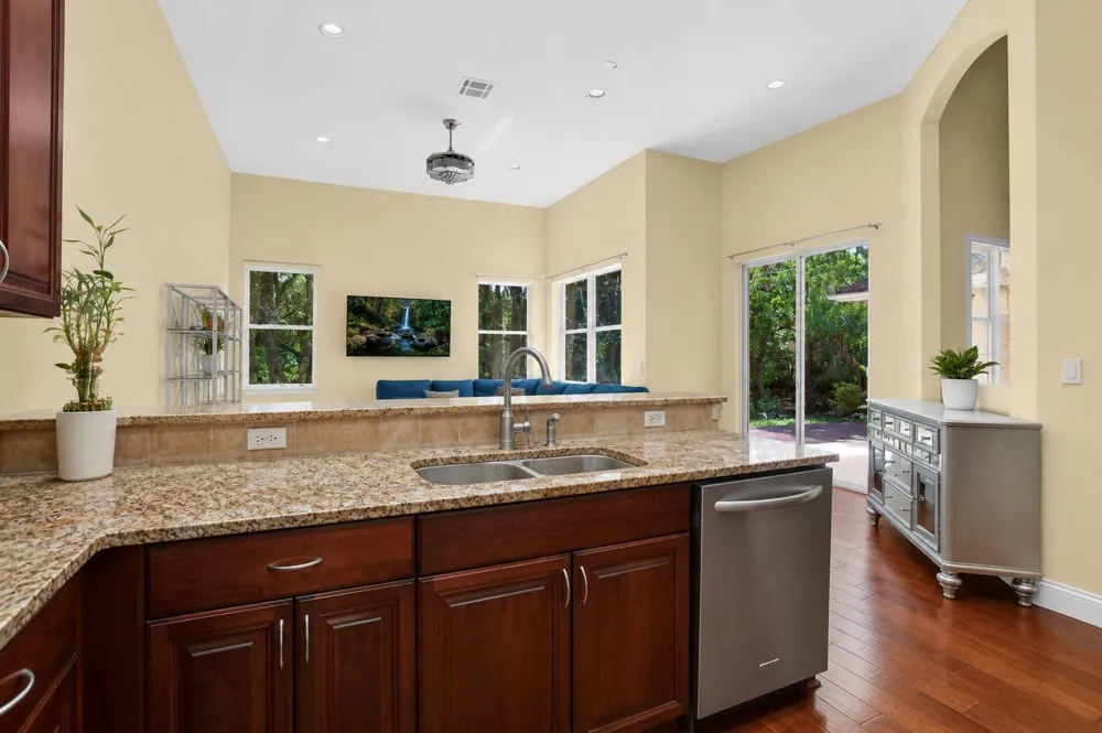7104 NW 48TH LANE Coconut Creek, FL 33073